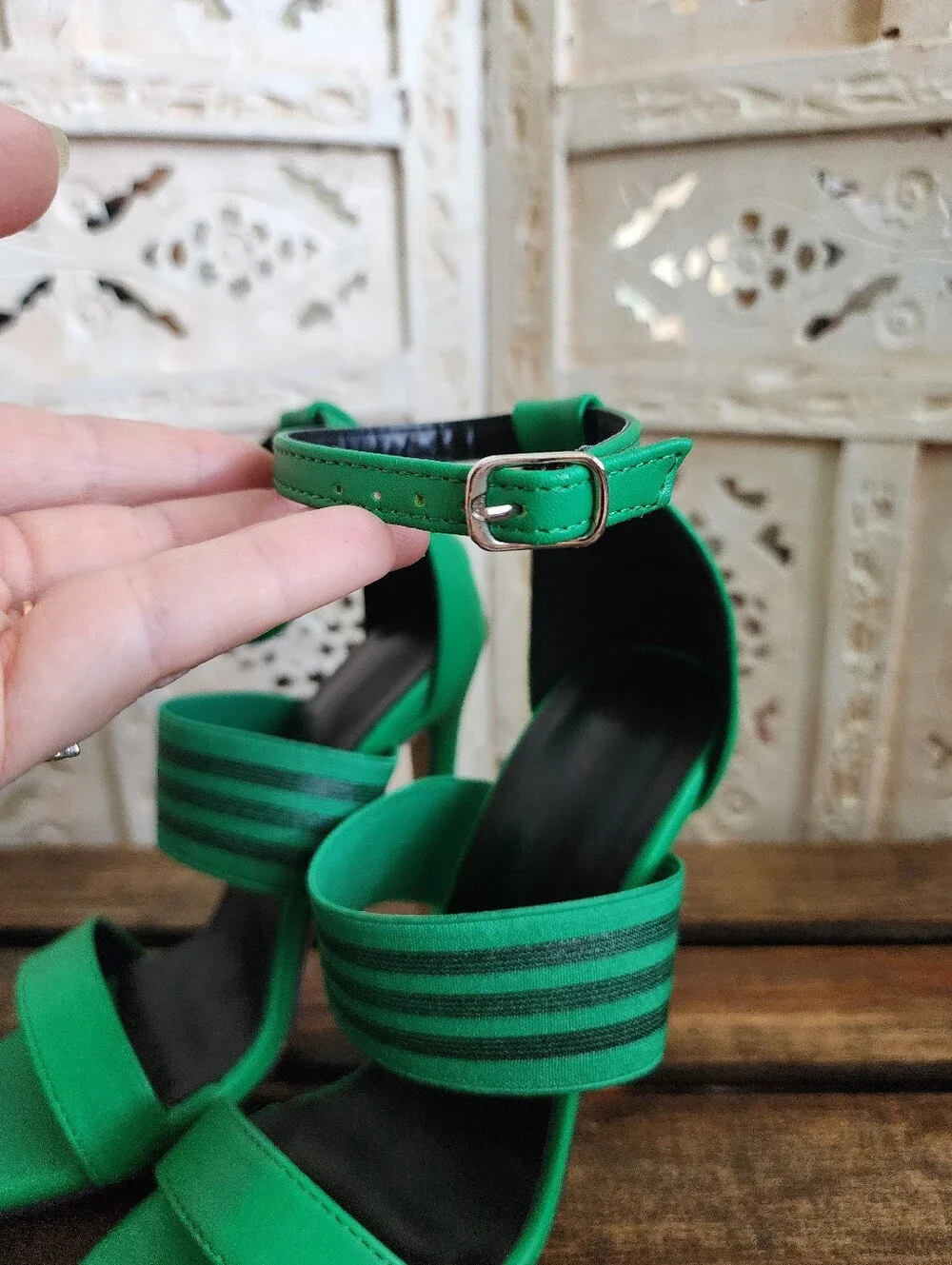 NWOT Green Ankle Strap Elastoc Band High Heels- Size 36 / 5.5-6